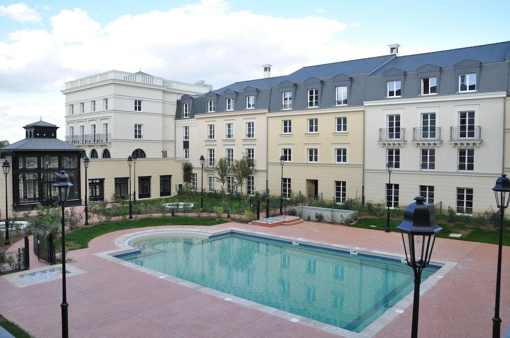 Adagio Serris Val D'Europe Exterior photo
