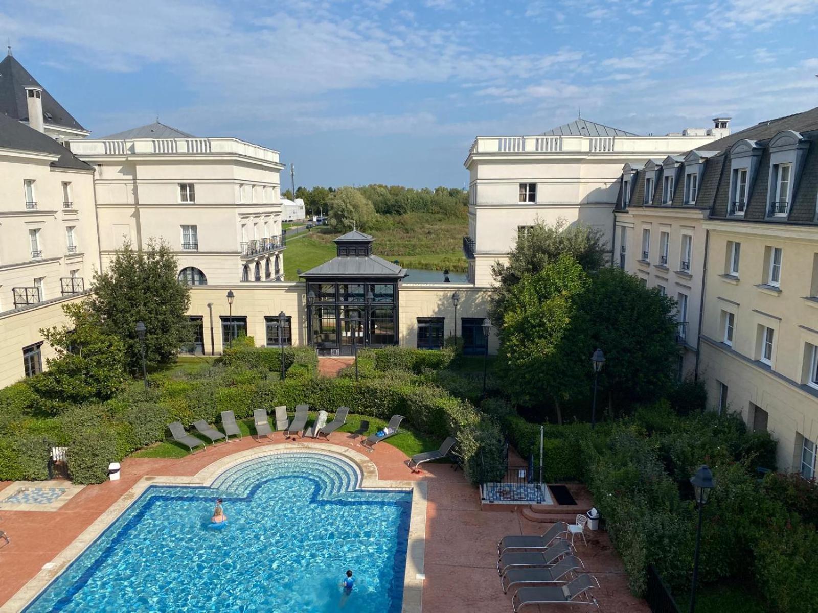 Adagio Serris Val D'Europe Exterior photo