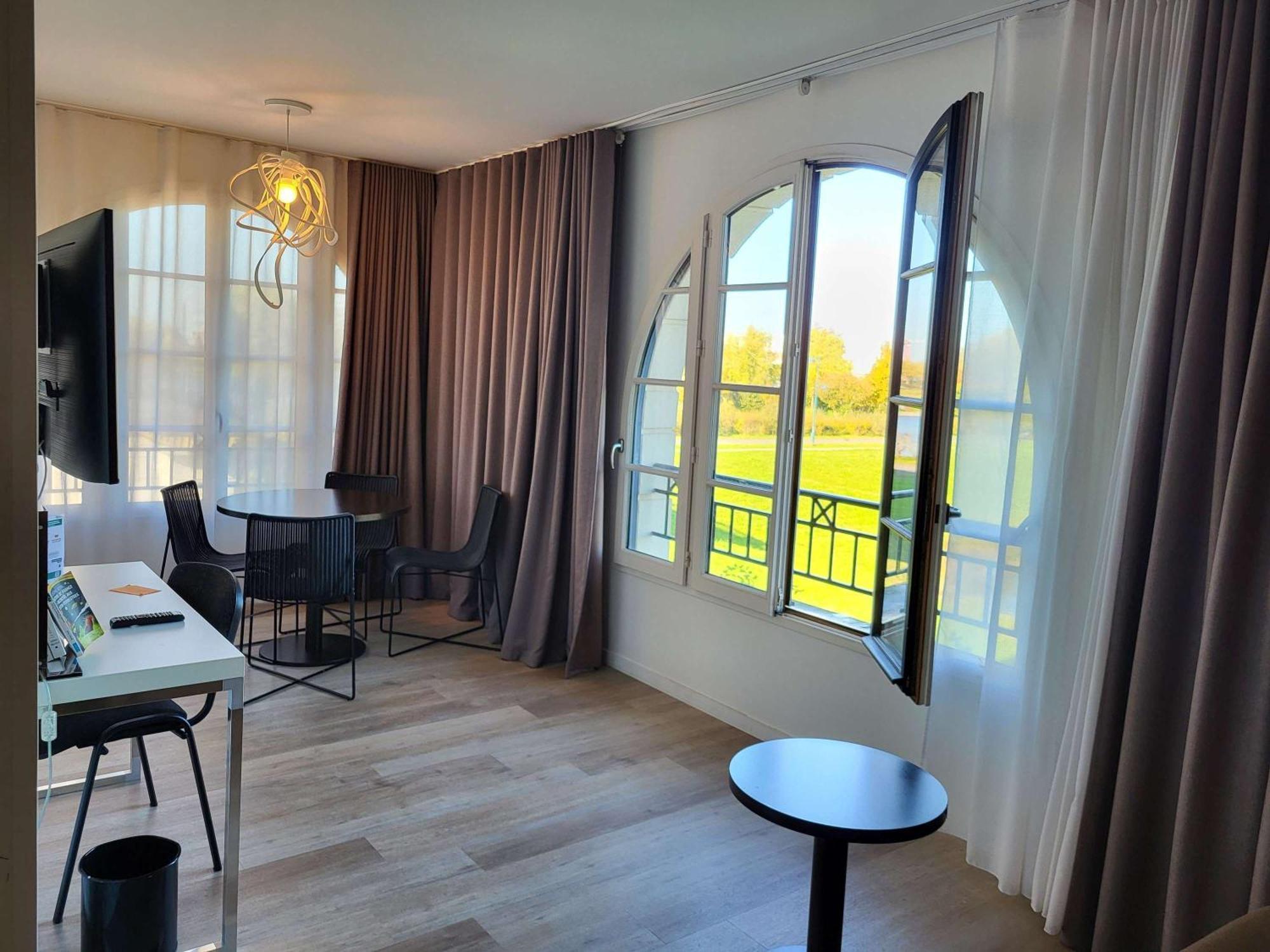 Adagio Serris Val D'Europe Exterior photo
